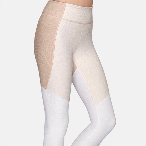 Outdoor Voices Set Slashback Crop + Leggings Set Size M - Picture 2 of 4